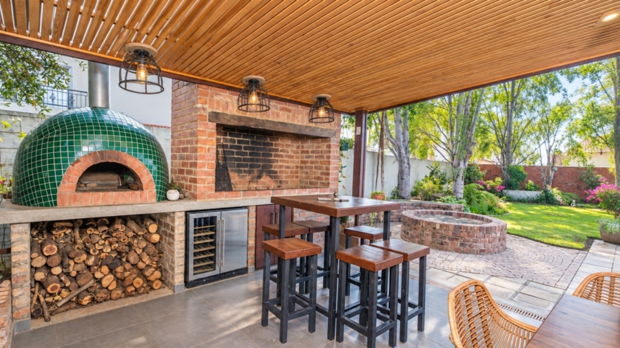 5 Bedroom Property for Sale in Xanadu Nature Estate North West